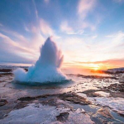 Islande geyser 662776668de5e